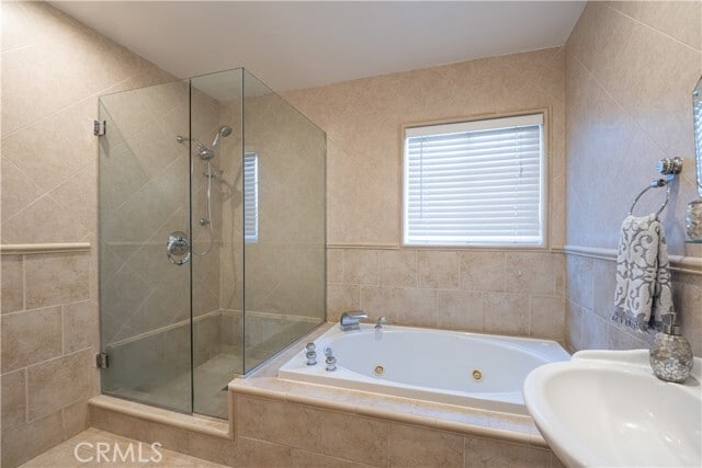 Building Photo - 14024 Cantlay St