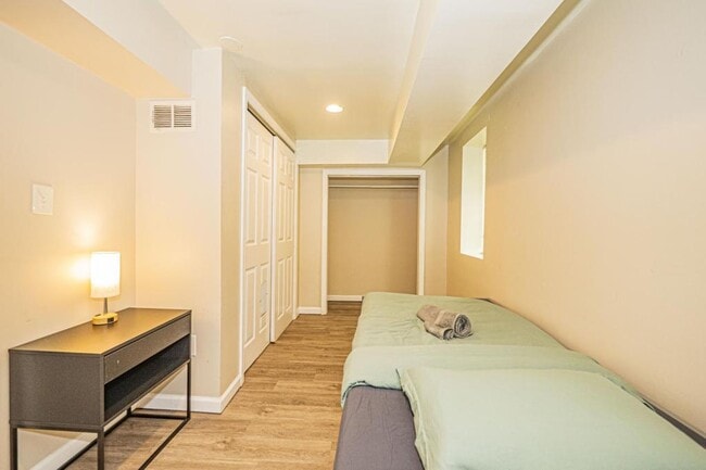 Building Photo - 8411 Potomac Ave