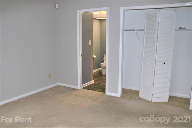 Building Photo - 1847 J Julian Ln