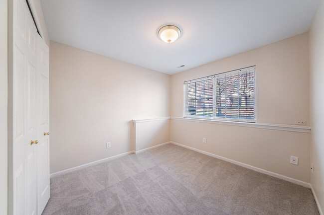 Building Photo - 3140 Promenade Cir