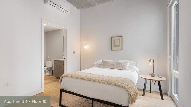 Building Photo - 853 W Blackhawk St