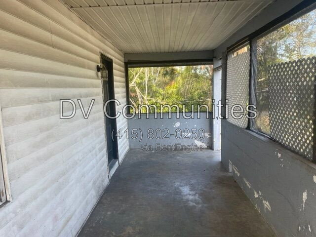 Building Photo - 3800 18th Ave S