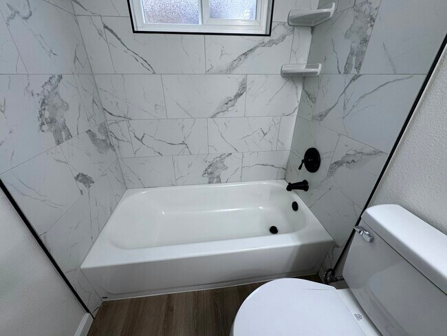 Building Photo - 2118 N Glenn Ave