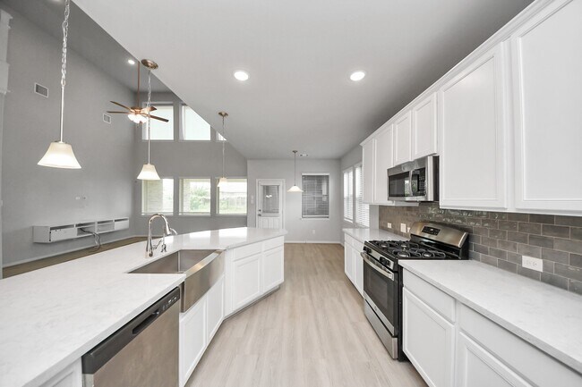 Building Photo - 3102 Trishelle Ct