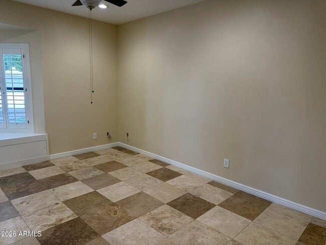 Building Photo - 8377 E Thoroughbred Trail
