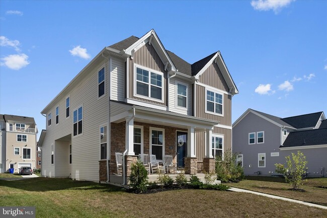 Building Photo - 5680 Lewis Carroll Dr