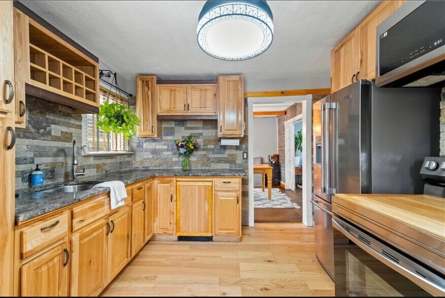 Building Photo - 26 Whipple Ave