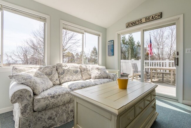 Three season, ocean-view sunroom with private deck directly off of it - 10 Myrica Ave