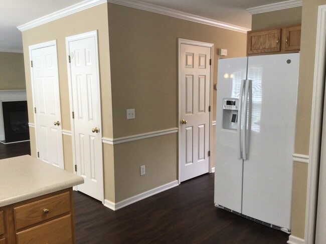 Building Photo - 423 Harvest Pine Road