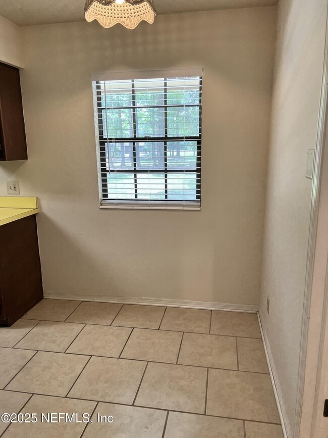Building Photo - 2867 Scott Cir