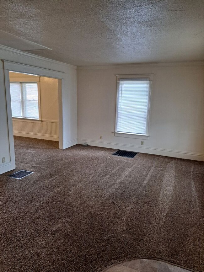 Building Photo - 1707 Bayer Ave