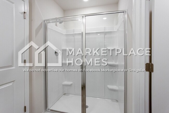 Building Photo - 2121 Avalon Rdg