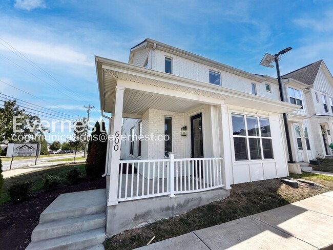 Building Photo - 600 Mason Ward Pl
