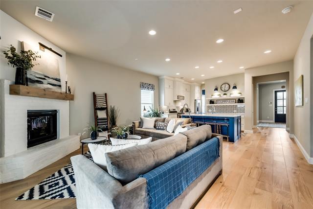 Building Photo - 3828 Killian Ct