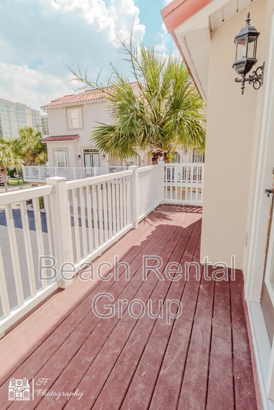 Building Photo - 516 Hillside Dr S