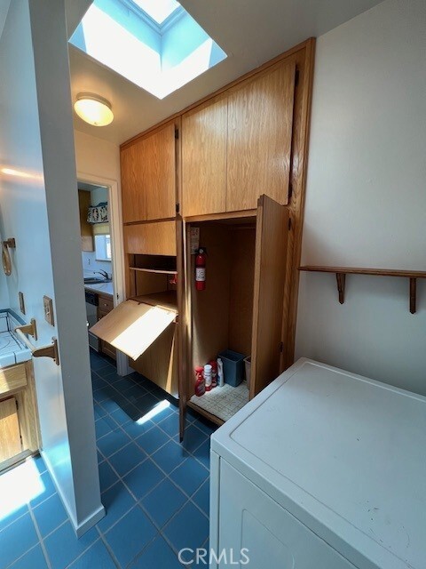 Building Photo - 361 Harvey St