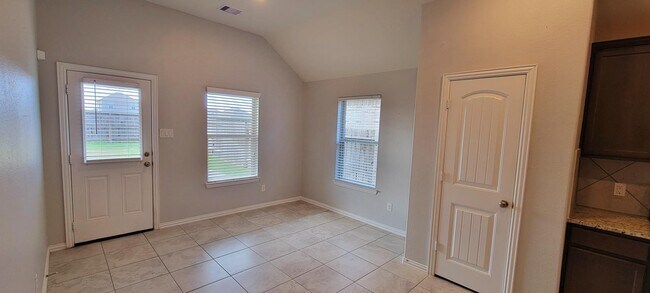 Building Photo - 3519 Fern Footpath Ln