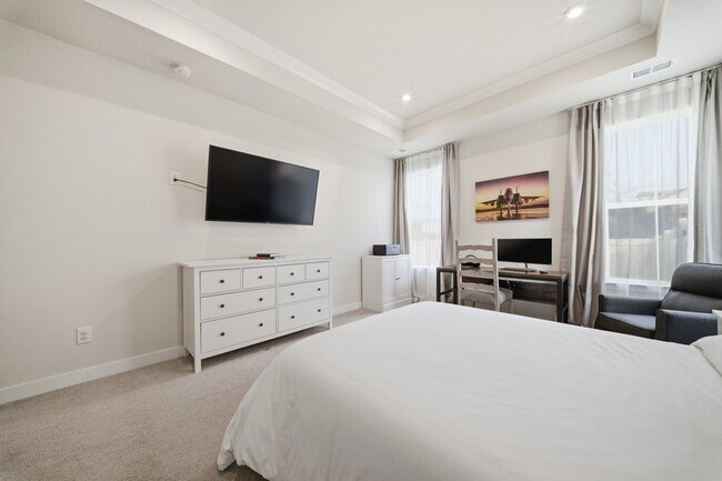 Building Photo - 1617 Catbird Ln