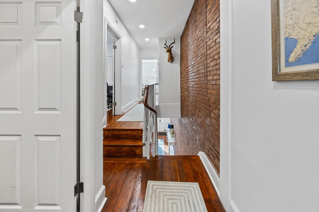 Building Photo - 2207 Lombard St