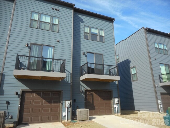 Building Photo - 3121 Coquina Ln