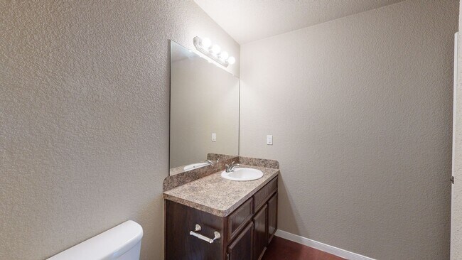 Building Photo - 1705 Aztec Trce