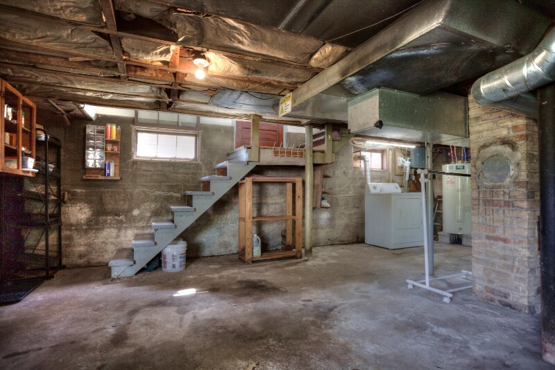 Building Photo - 233 E Ridge St