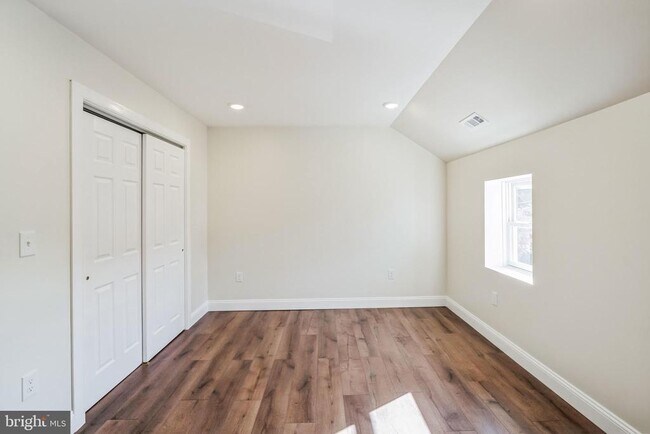 Building Photo - 27 E Butler Ave
