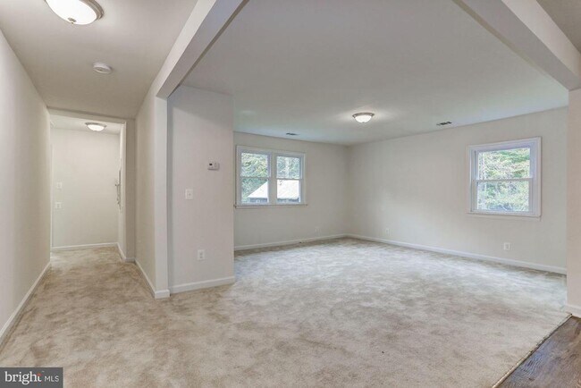 Building Photo - 13715 Orlando Rd