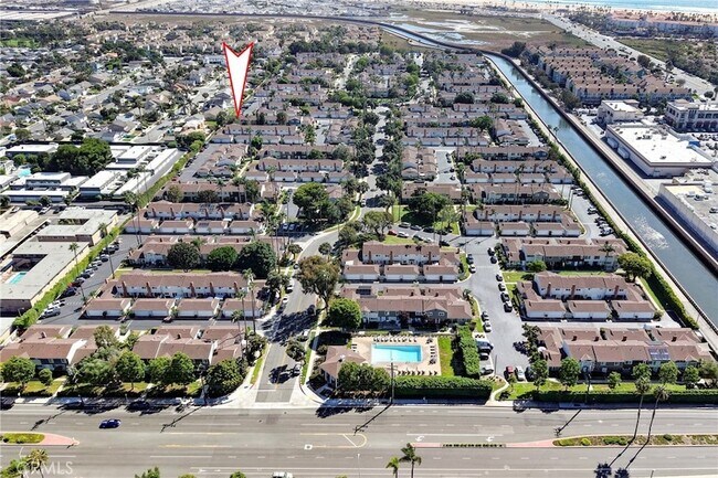 Building Photo - 8231 Deerfield Dr