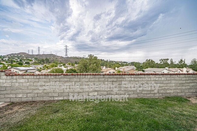 Building Photo - 28552 Avocado Pl