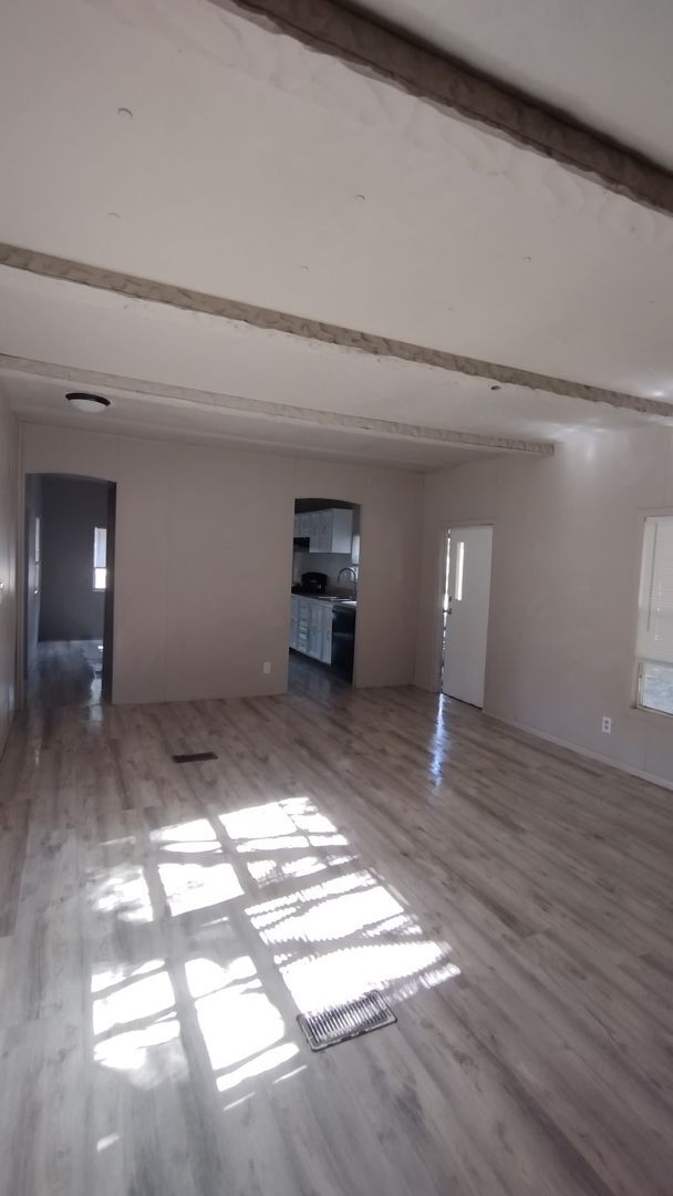 Building Photo - 2 Bedroom 2 Bathroom Home In Granbury