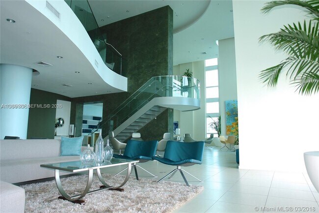 Building Photo - 1900 N Bayshore Dr