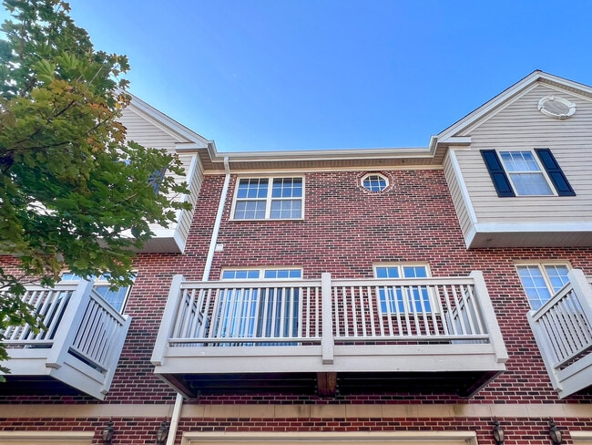 Building Photo - 554 Prestwick Ln