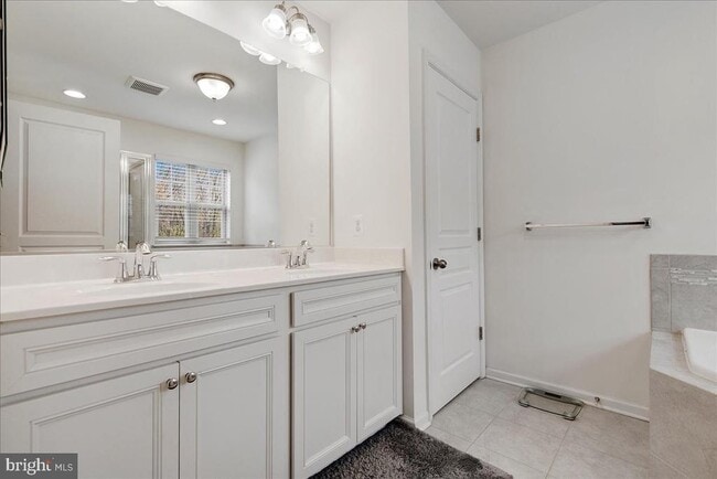 Building Photo - 245 Mill Crossing Ct