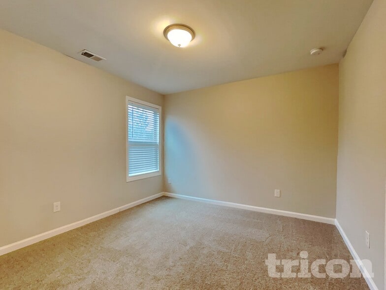 Building Photo - 3440 Baylor Cir