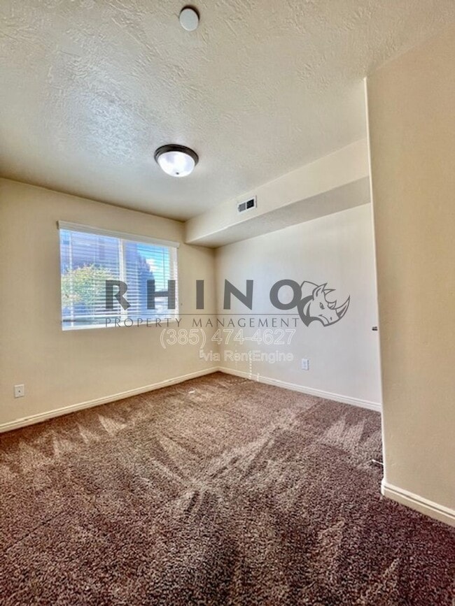 Building Photo - 6941 Village River Ln