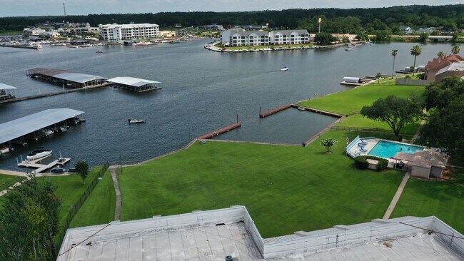 Building Photo - 15575 Marina Dr