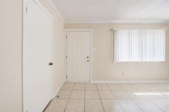 Building Photo - 12028 Mighty Oak Dr