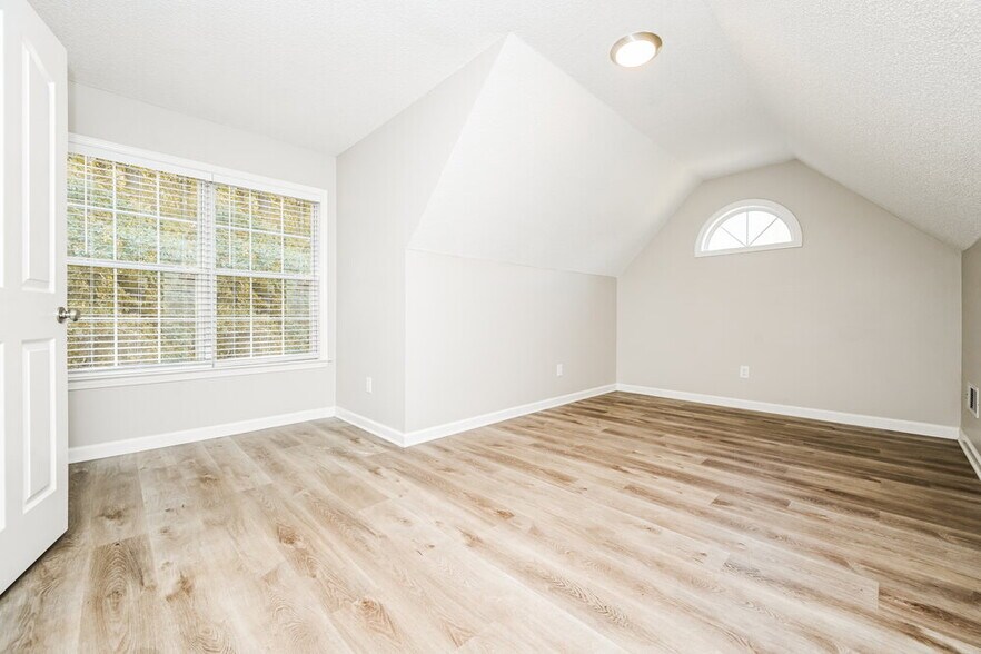 Building Photo - 166 Freeman Forest Dr