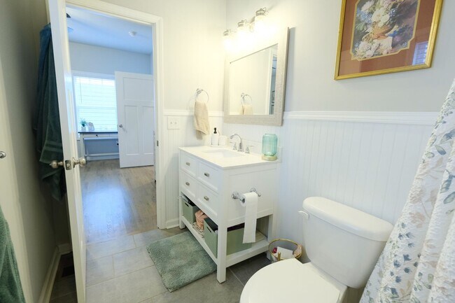 Building Photo - 178 Dan's Way