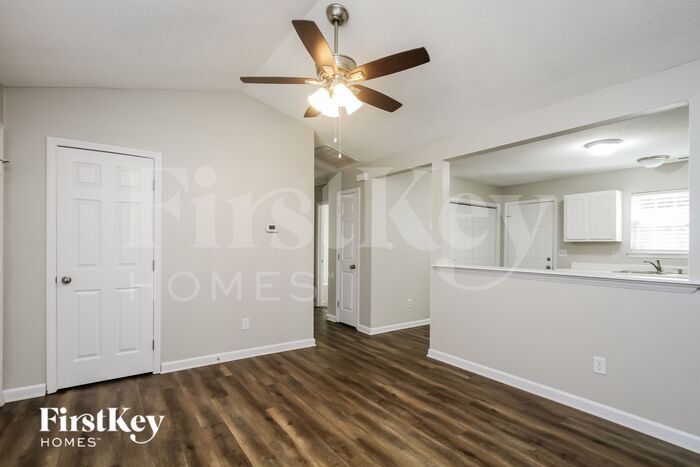 Building Photo - 3400 Fernstone Cir