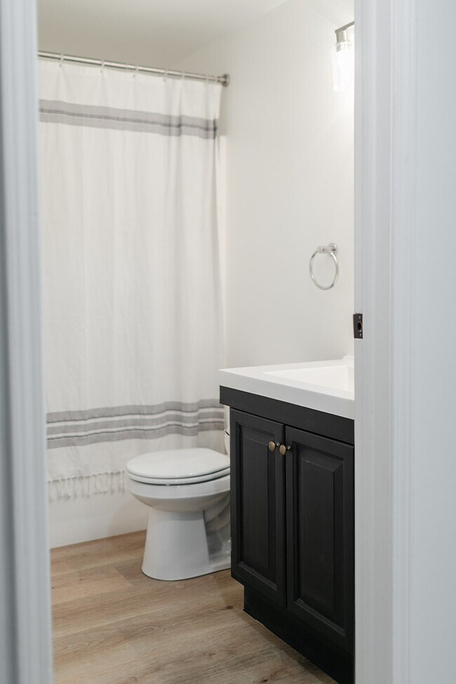 Building Photo - 1745 State St