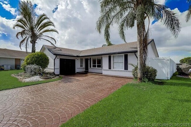 Building Photo - 9387 Richmond Cir