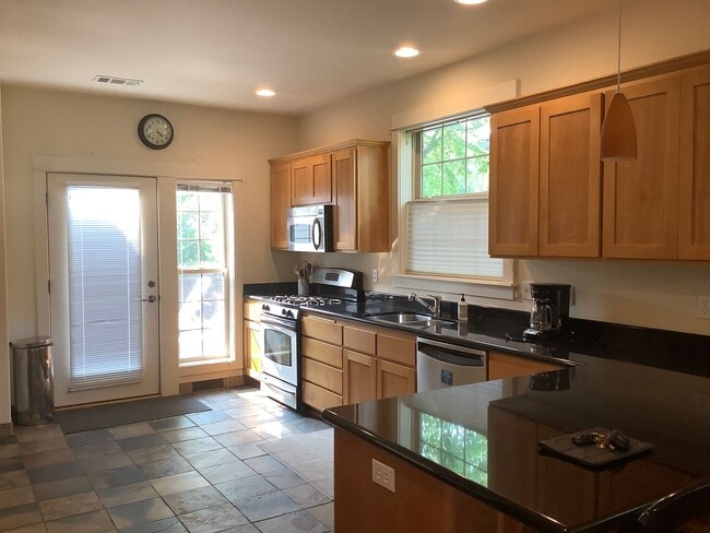 Building Photo - Three bedroom home near N. Mountain Nature Park. | Available April