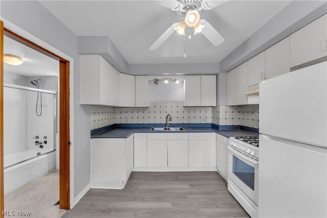 Building Photo - 508 Hammel St