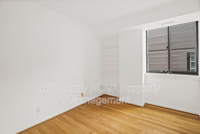 Building Photo - 1140 23rd St NW