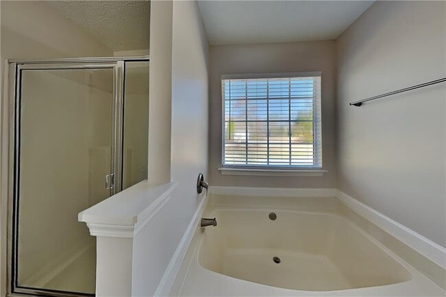 Building Photo - 4642 Devencrest Ln