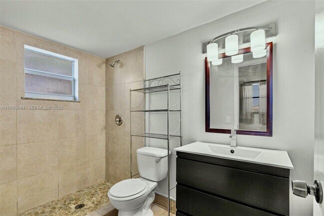 Building Photo - 1830 Dixieana St