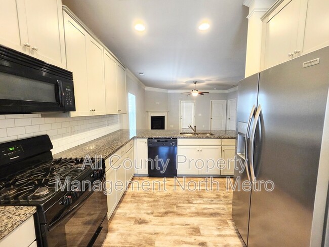 Building Photo - 123 Hickory Village Cir