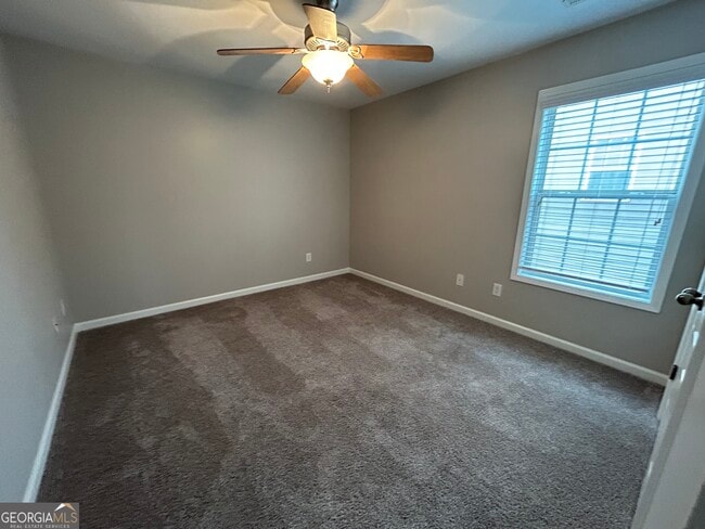 Building Photo - 2220 Copper Trail Ln NE